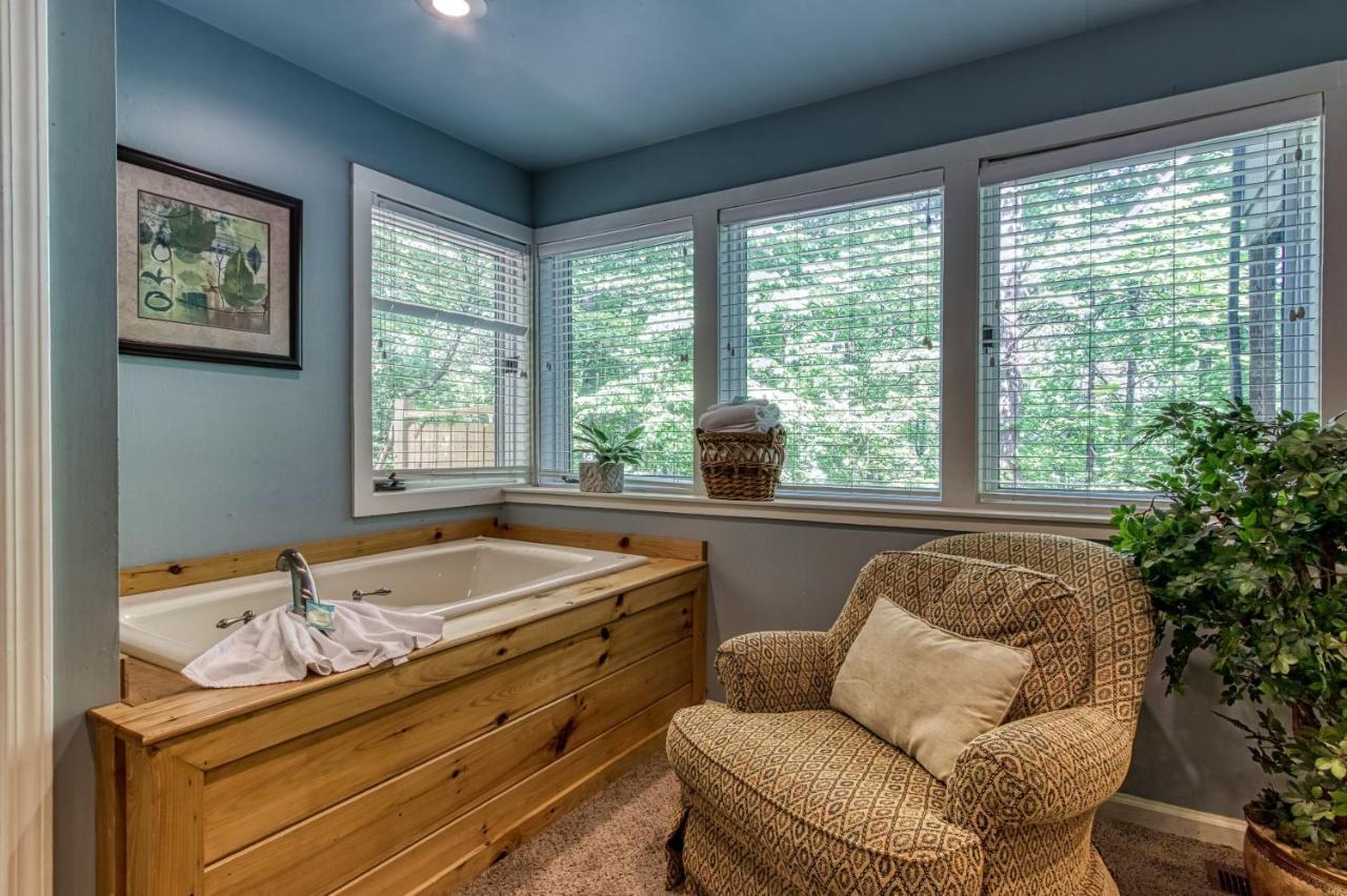 סביירוויל Mountain Lake Lodge, Hot Tub, Theater Room, 1089 Free Tickets Each Paid Day, Dollywood And More מראה חיצוני תמונה