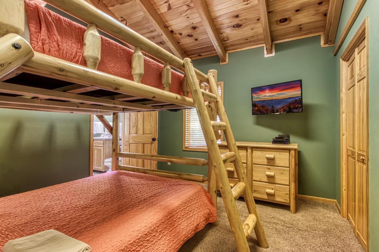 סביירוויל Mountain Lake Lodge, Hot Tub, Theater Room, 1089 Free Tickets Each Paid Day, Dollywood And More מראה חיצוני תמונה