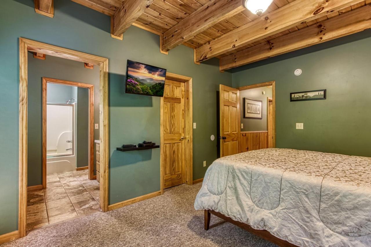 סביירוויל Mountain Lake Lodge, Hot Tub, Theater Room, 1089 Free Tickets Each Paid Day, Dollywood And More מראה חיצוני תמונה